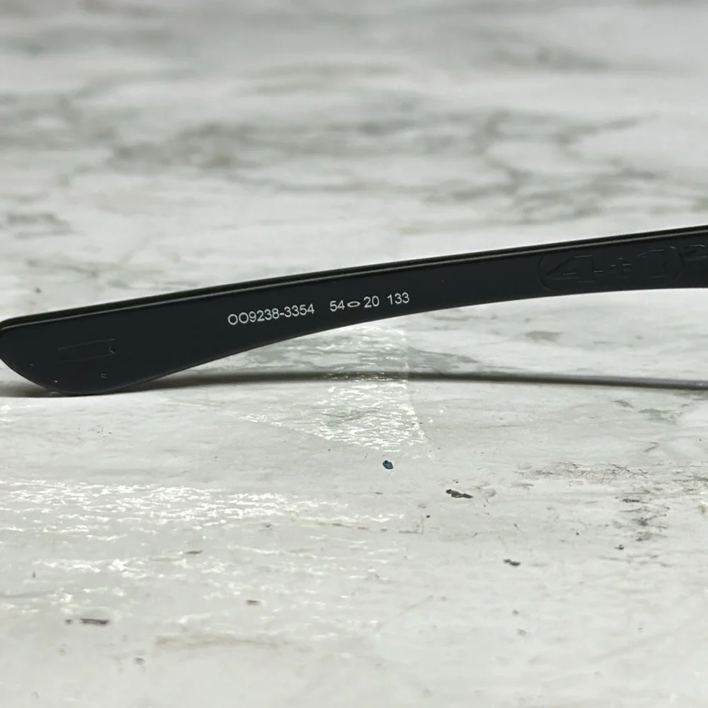NEW OAKLEY OO9238-06 (4+1)^2 BLACK POLARIZED AUTHENTIC SUNGLASSES no case